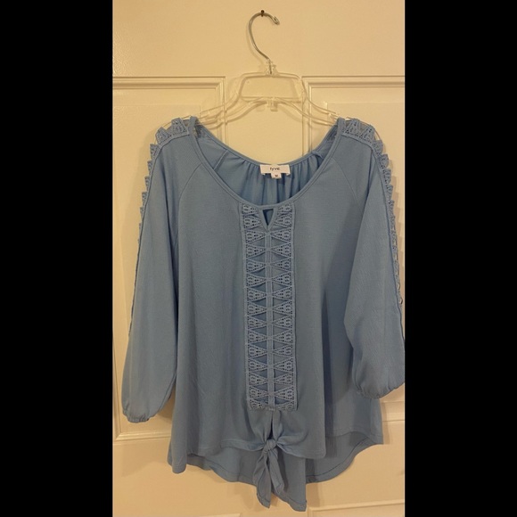 Pretty blue 3/4 sleeve top. Very feminine detail on sleeves. Tie front. - Picture 2 of 8